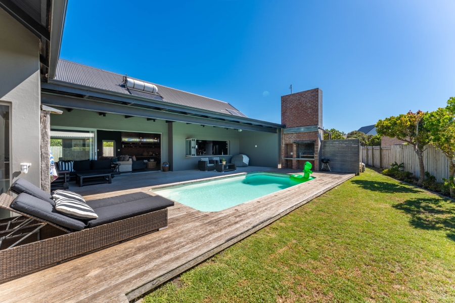 4 Bedroom Property for Sale in Cape St Francis Eastern Cape